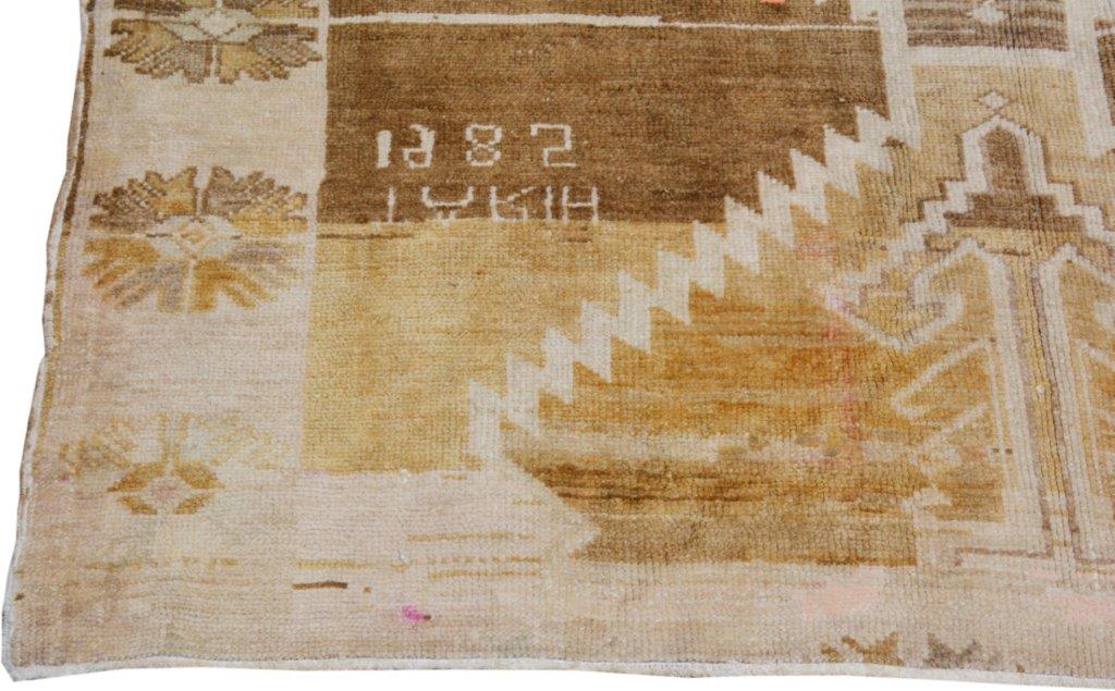 Vintage Turkish Oushak