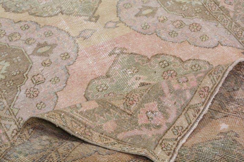 Vintage Turkish Oushak