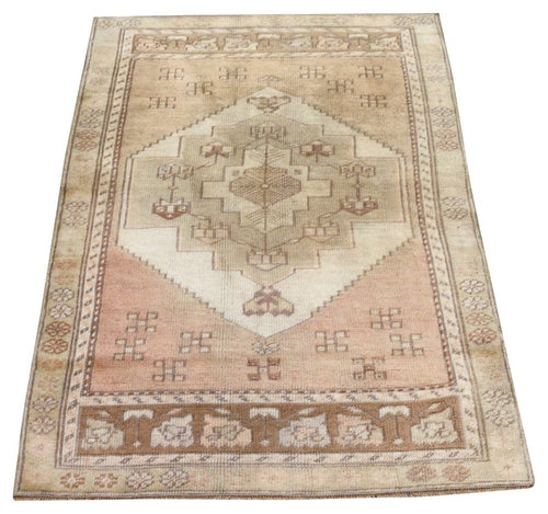 Vintage Turkish Oushak
